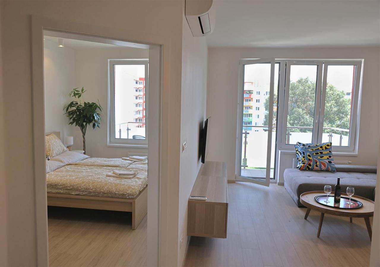 New Cozy 2 Room Pink Apartment Bratislava 059 Exterior photo
